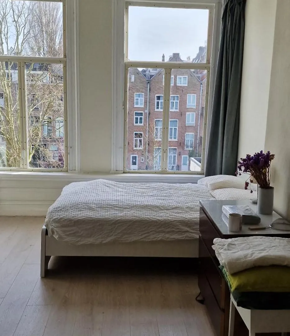 Bed and Breakfast Frank'S And Chong'S Excellent Location Amsterdam 0*,  Niederlande